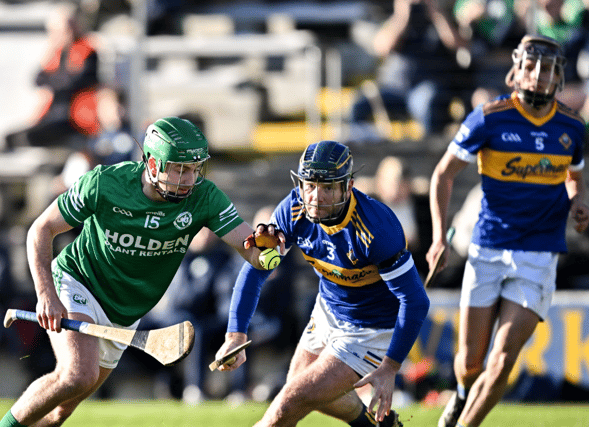 Niall Shortall of Shamrocks Ballyhale in action against Darren Maher of Clough Ballacolla during the AIB Leinster GAA Hurling Senior Club Championship semi-final.