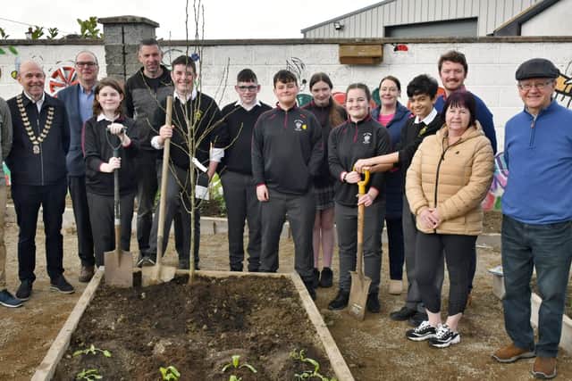 The Kilkenny Lions tree planting event was attended by Gerry McGovern, Kilkenny Lions President, Phillip O’Neill, PRO, and Niall Murphy, Lions Environmental Project leader. Students and staff planted the trees which included pear trees and also a number of climbers. These plants were sourced at Kilkenny SOS Gardeners World and specially selected to provide flowers for insects in the early part of the year and fruit for birds and other insects in the autumn.
