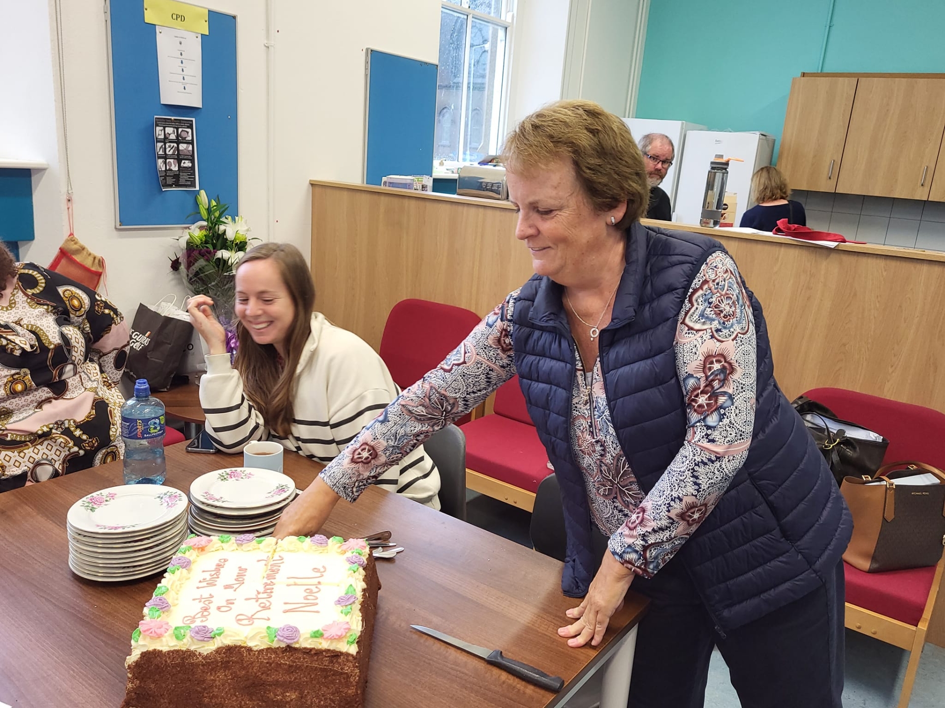 Kilkenny school bids fond farewell to beloved teacher after decades of ...