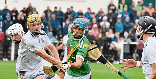 Kevin Farrell (Carrickshock) tries to gain possession as Darragh McCormack (Fenians) challenges. Picture: Willie Dempsey