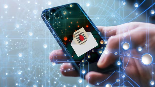 Gardaí take down virus 'spreading aggressively' on smartphones in Ireland