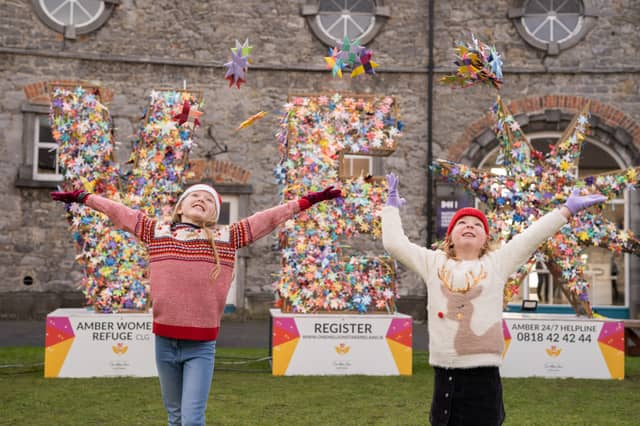 Pictured at the Amber Stars for Yulefest star installation in the Castle Yard for Yulefest Kilkenny Festival are Meabh O’Sullivan (9), Kells and Sadie Morris (6), Dublin Road, Kilkenny