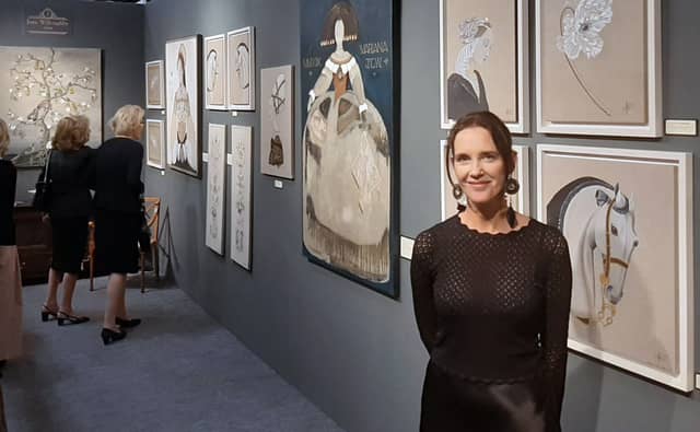 Well-known muralist Jane has designed and implemented large-scale commissioned painted schemes for clients in town and country houses such as Straffan House, Mount Juliet, Deepwell, and Martinstown Ho