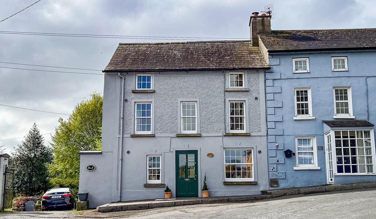 PICTURES Stunning property for sale in the heart of picturesque