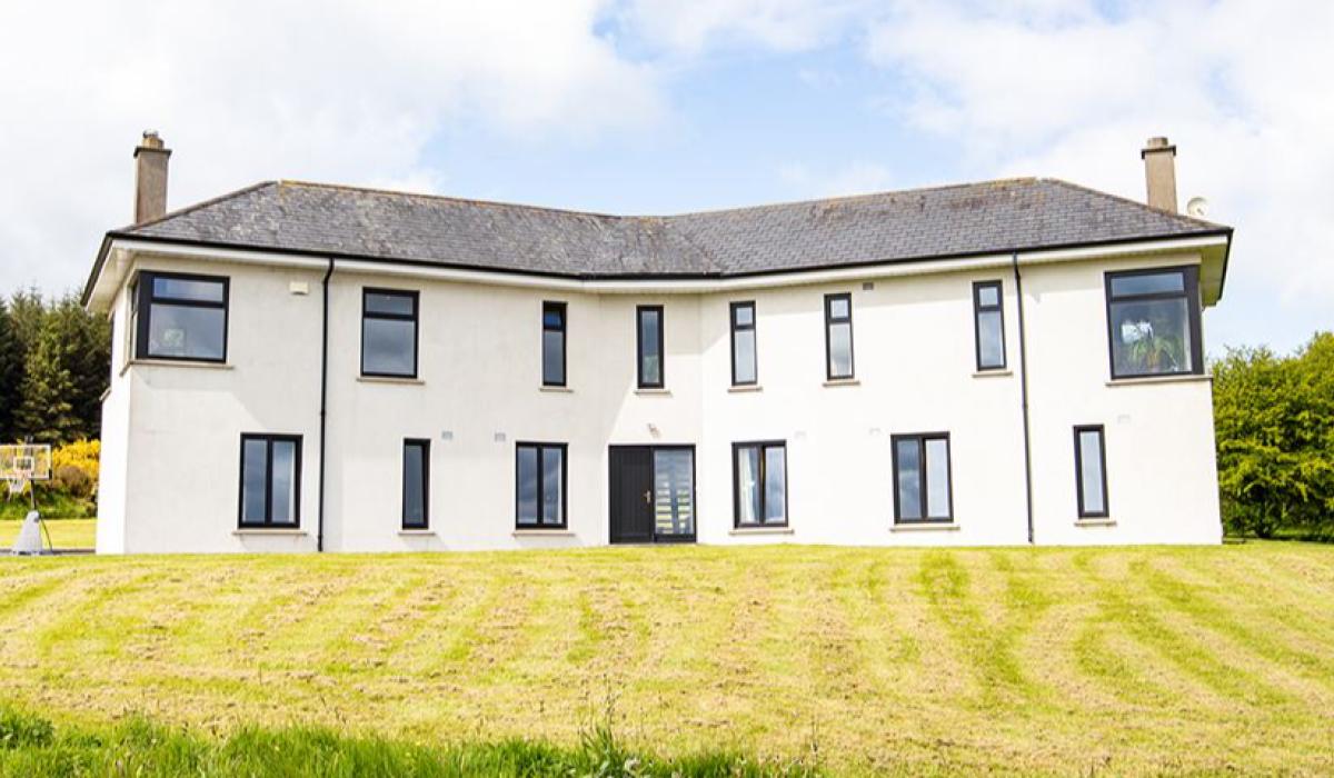 Stunning and exclusive property in Kilkenny for sale see pics! Page 1 of 20 Kilkenny Live