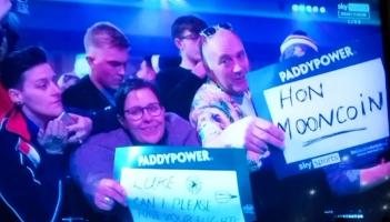 Kilkenny darts fans grab world attention at World Championships in 'Ally Pally'