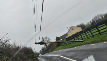 ALERT: Caution advised on Kilkenny road as ESB line almost down