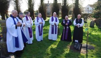 A tree was planted in memory of Canon Ian Coulter in Templemore