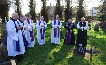 A tree was planted in memory of Canon Ian Coulter in Templemore