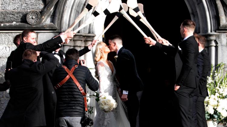 PICTURES: Limerick influencer Niamh de Br&uacute;n marries Kilkenny star hurler TJ Reid