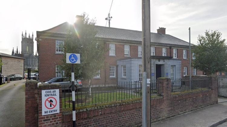 Unsuspecting driver targeted by criminals in Kilkenny carpark