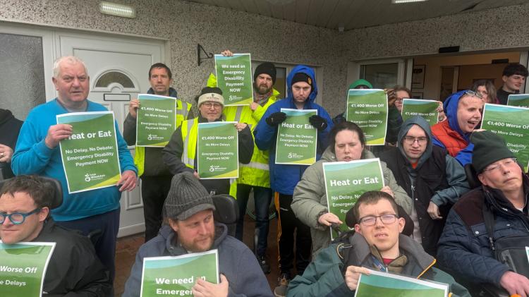 'Help us' - Kilkenny IWA members stage local protest in bid for emergency supports