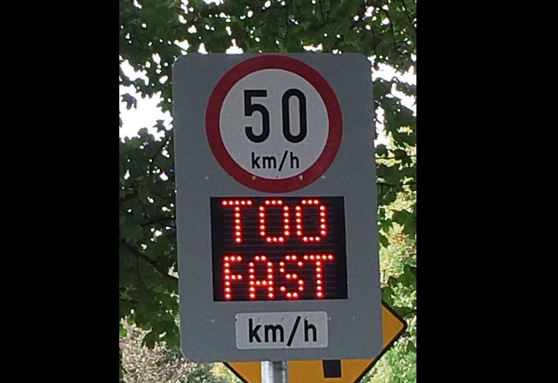 Driver feedback signs 
