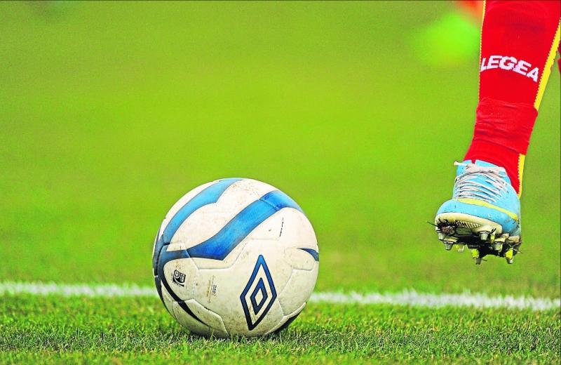 Soccer: Bowe shoots Clover United to the top in Division One title race