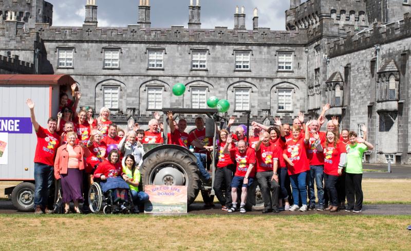 Local man sets off from Kilkenny Castle on 32-county vintage tractor run for organ donor awareness
