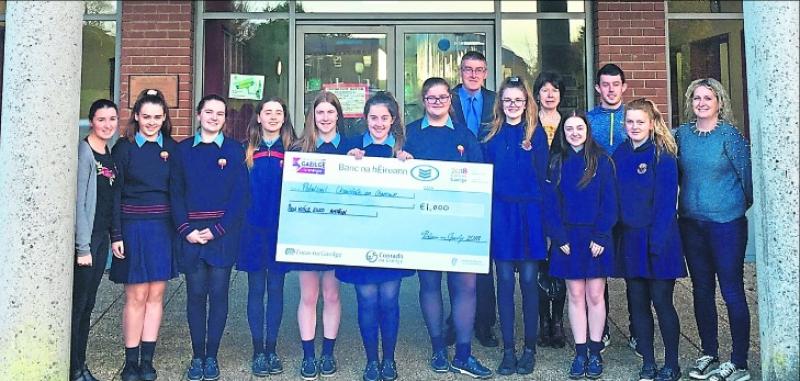 €1,000 bualadh bos for students’ Irish video
