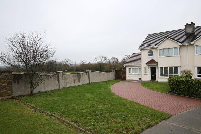 Wonderful White’s Castle home offers comfortable modern living