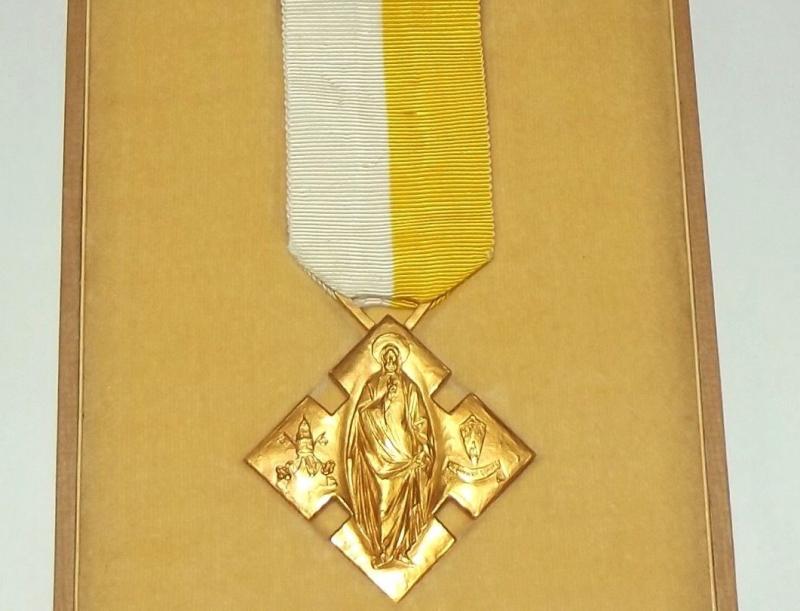Bene merenti medal presentation