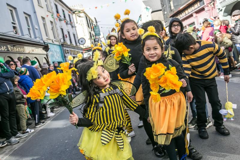 Bees on Parade: Crowds turn out in Kilkenny for St Patrick's Day