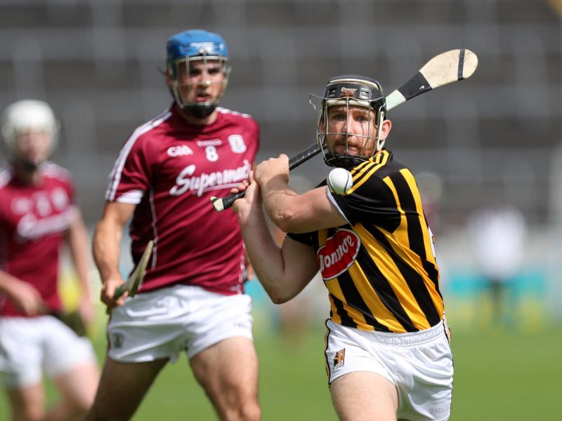 Richie Hogan pulls up with an injury