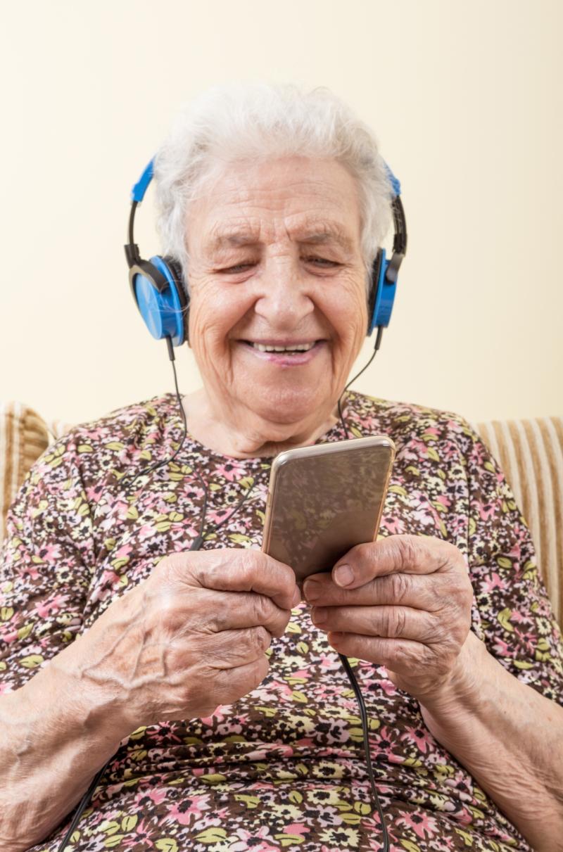 Age with joy 