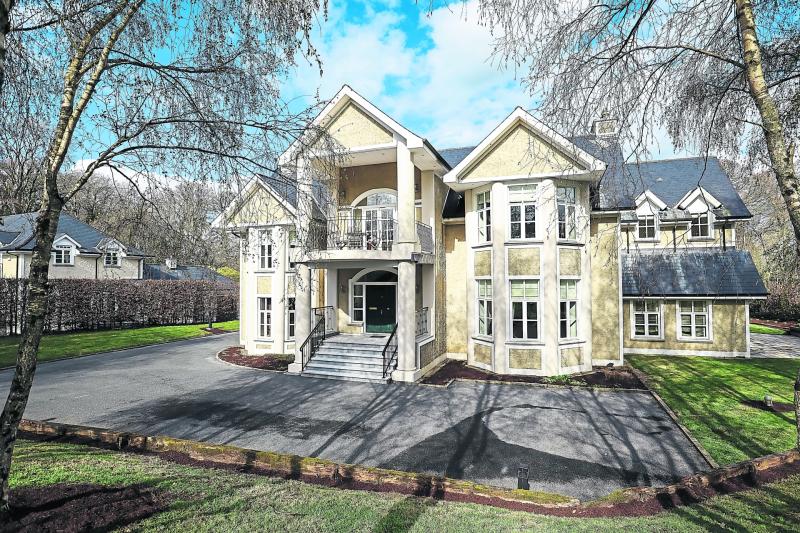 A home with Mount Juliet as neighbour