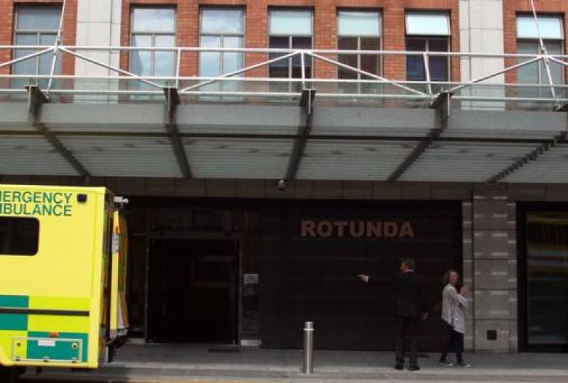 'She fit into my hand'- Smallest baby ever born at shocking weight in Dublin hospital