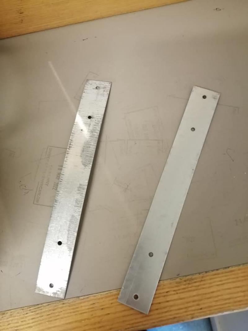 Gardaí in Kilkenny clean up after box of hazardous steel brackets left on busy road