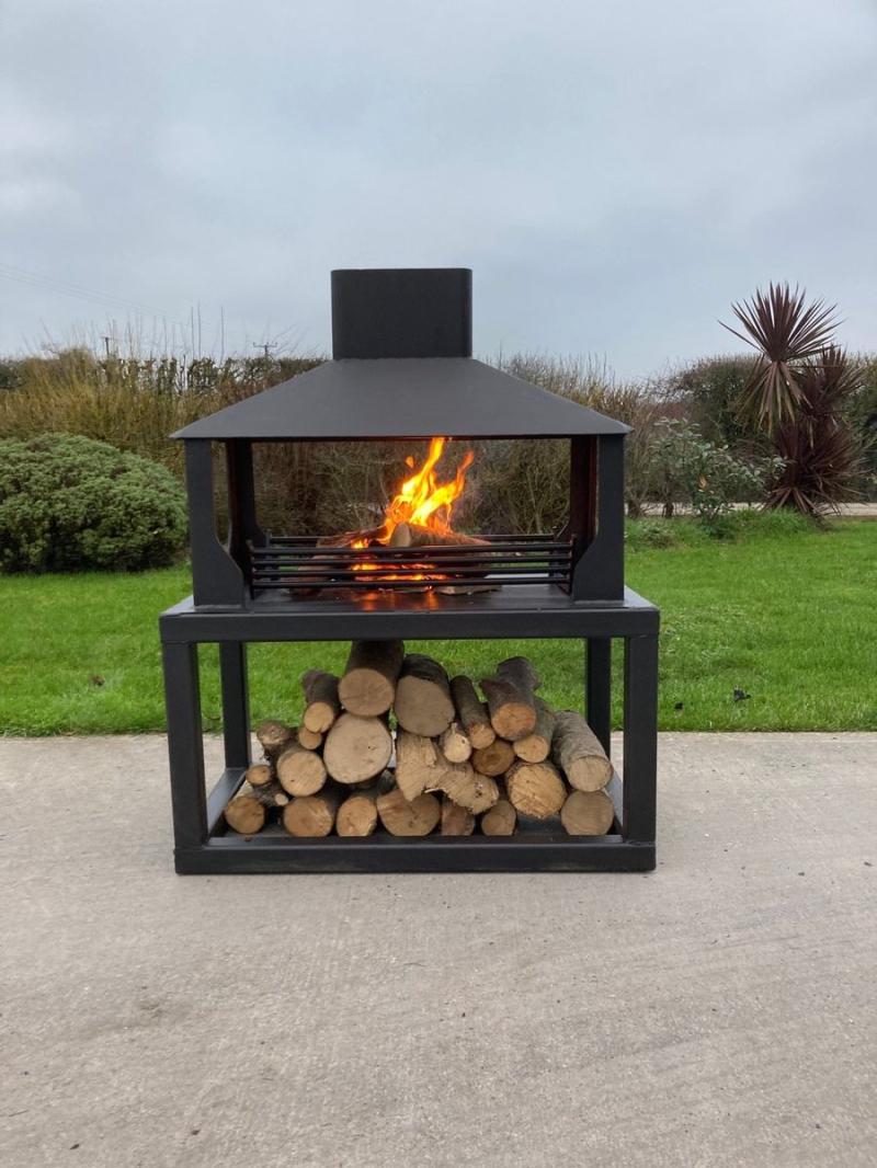 Kilkenny student blazing a trail by selling selfmade fire pits