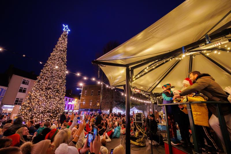 Yulefest launches in Kilkenny as Hurling Legend Jackie Tyrrell turns on Kilkenny’s lights