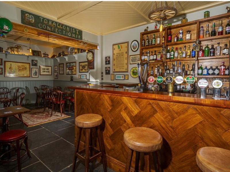 Kilkenny players stop off at famous hurlers pub