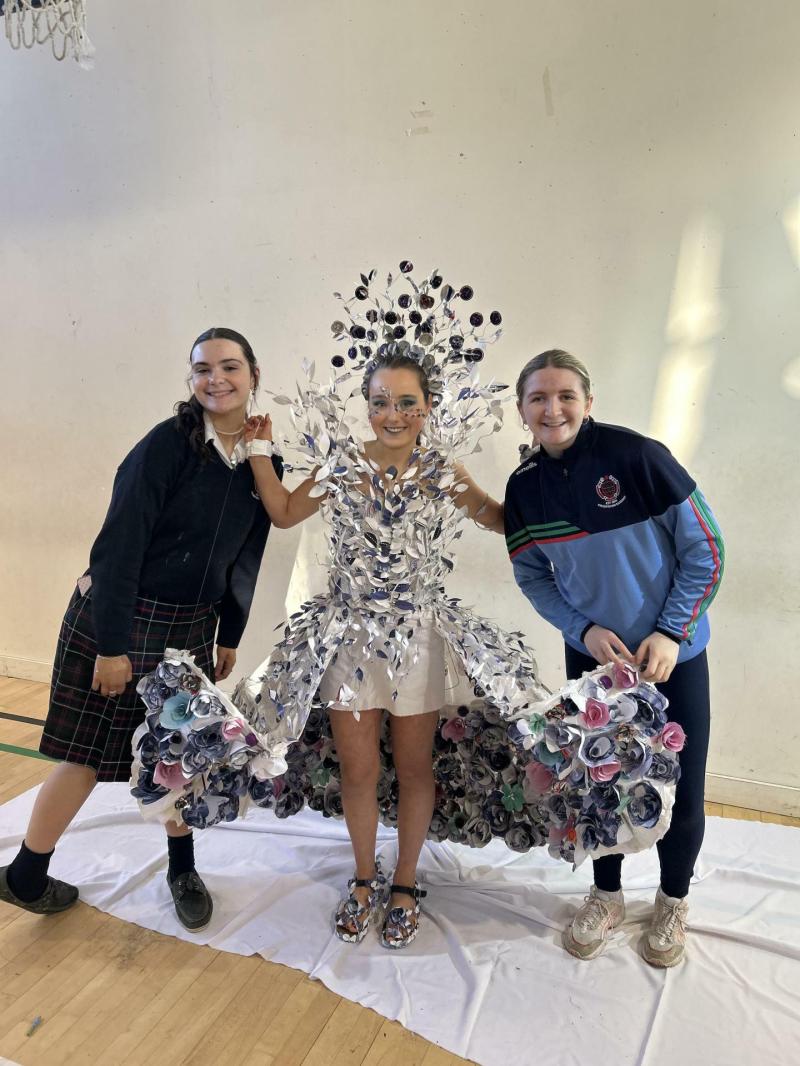 Presentation students Aine Bambrick (model), Katie O'Keeffe and Jodie Lindsay