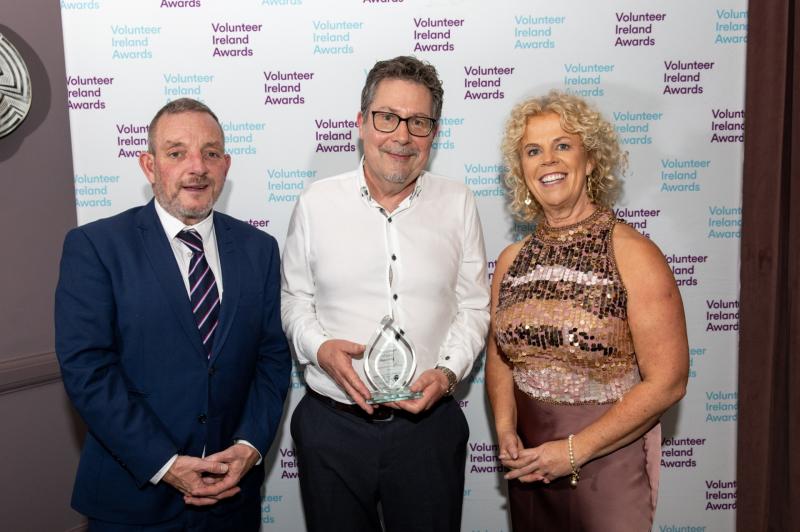 Minister of State in Department of Rural & Community Development and the Gaeltacht Jerry Buttimer, Pat Kirwan (Teac Tom) and Angela Hayes (Teac Tom) 