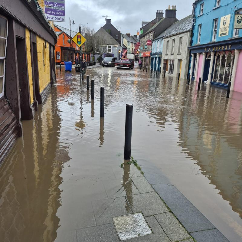 Emergency crews deployed as flooding hits in Kilkenny town of Graignamanagh