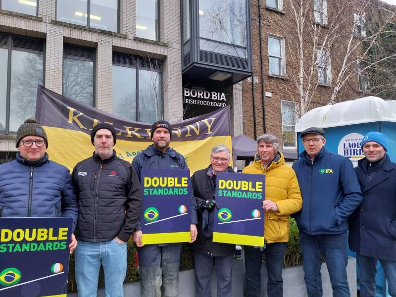 Supporting the IFA&rsquo;s call for the resignation of the Bord Bia chairman, at the protest, waas Paul O&rsquo;Brien, Graignamanagh, IFA South Leinster Chairman, at Board Bia headquarters. Also in the picture ar