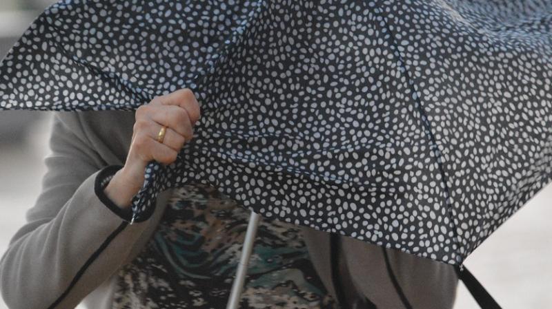 ALERT: Met &Eacute;ireann issues weather warning amid 'very strong and very gusty' westerly winds