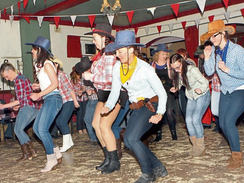 Line dancing Cuffesgrange