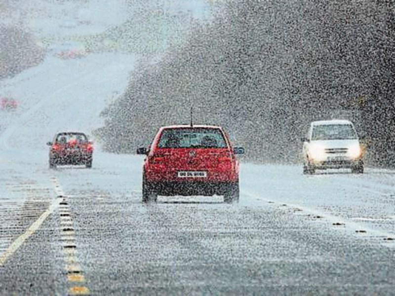 ALERT: Drivers warned one bad habit could lead to crash amid Met Éireann snow warnings