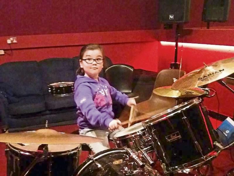 Kilkenny's Jeremy Hickey keeps promise with drum lesson for little girl who joined in