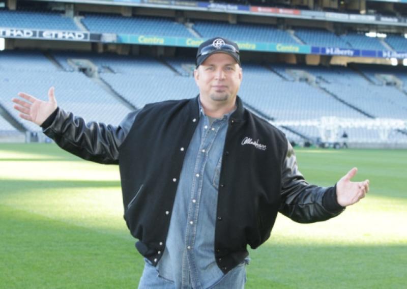 "It didn't go so well last time" - Twitter reacts to alleged Garth Brooks return 