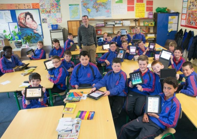 Teacher Niall Flaherty and his class pictured during the digital presentation at St Patrick's de la Salle national School last Thursday morning. Photo: Pat Moore.