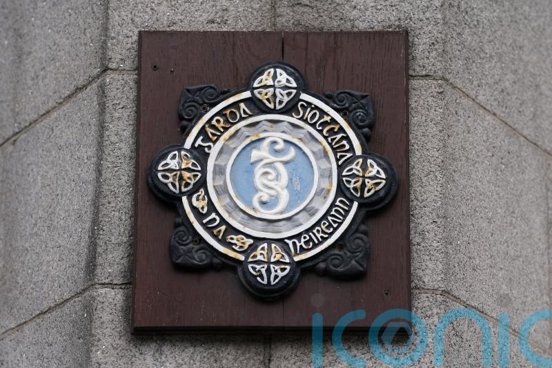 Four arrested over fire at centre for asylum seekers released