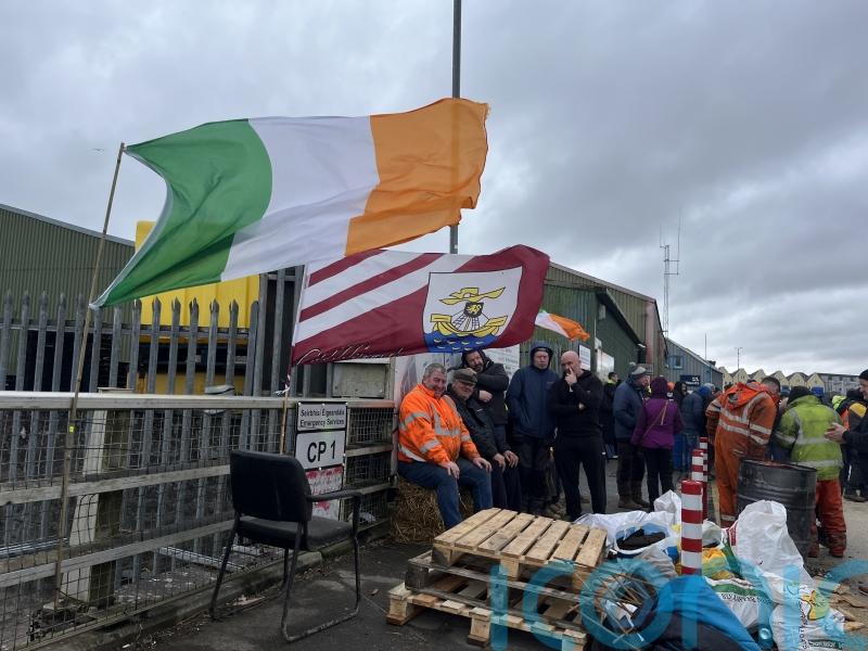 No &lsquo;step down&rsquo; in fuel protests, Galway demonstrators warn