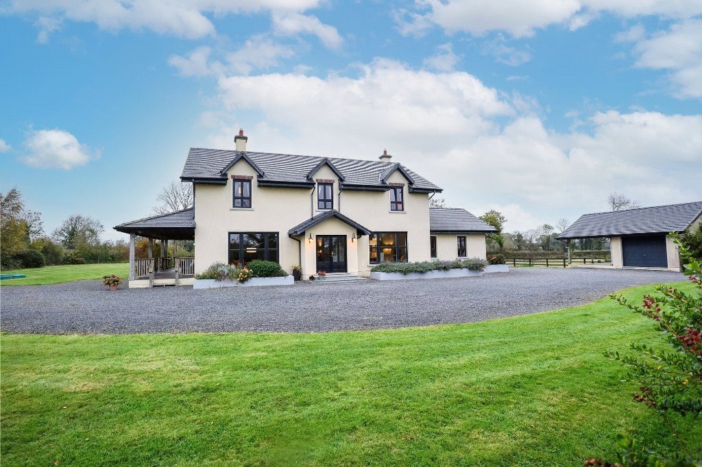 Impressive country residence hits the Kilkenny property market click to take a tour! Page 1