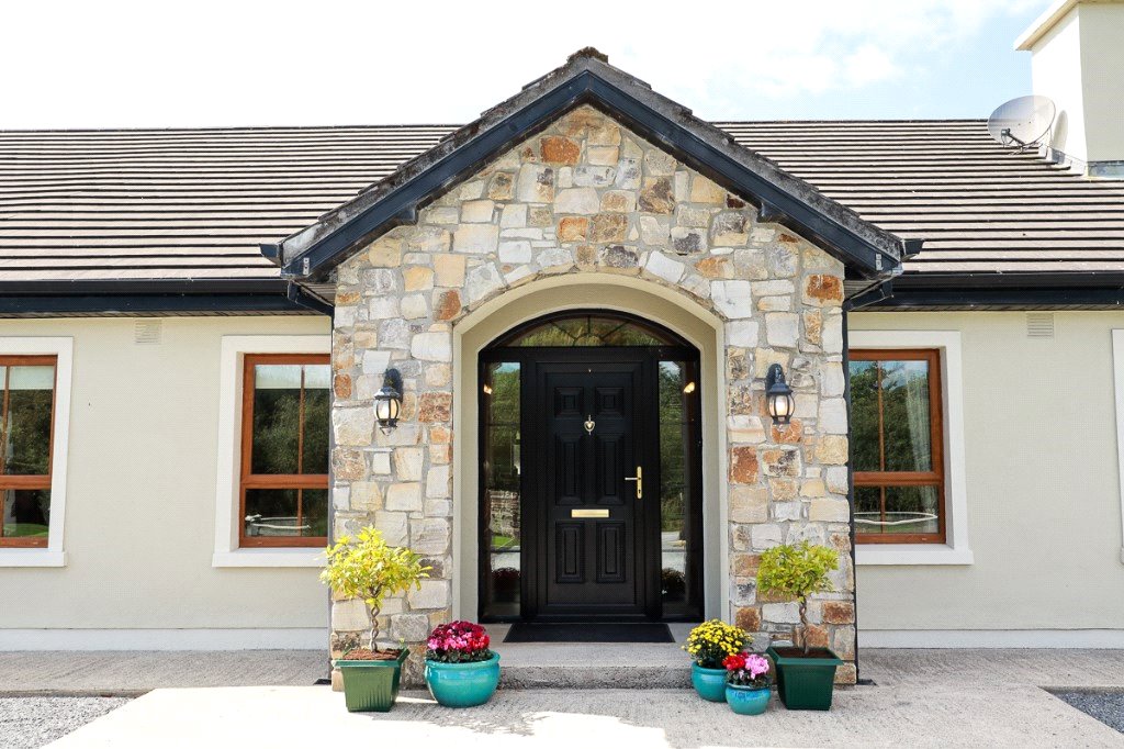 Outstanding 5bed, 4bath family home in Kilkenny countryside for sale