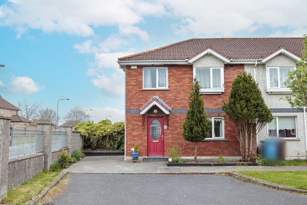 Property in Kilkenny with large garden for sale see pics! Page 1 of