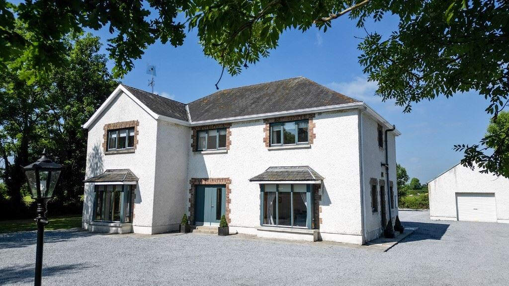 Luxury country property for sale in Kilkenny see inside! Page 1 of